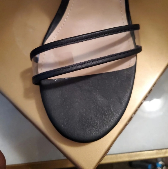 Black Heel - Picture 5 of 5